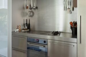 Aço escovado em design.