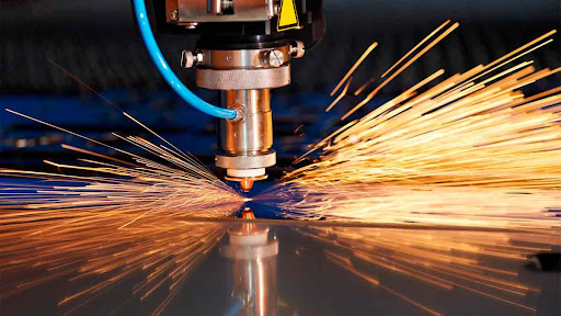 Corte plasma CNC: eficiência e versatilidade para a fabricação de peças metálicas