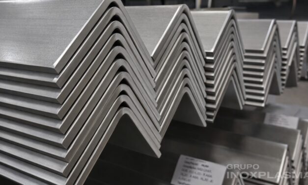 Precisão e qualidade na dobra de aço inoxidável